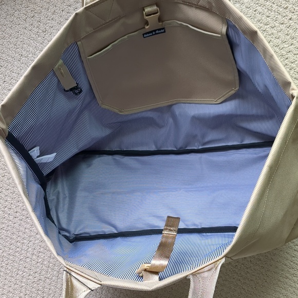 Herschel Extra Large Tote Bag - Picture 5 of 8